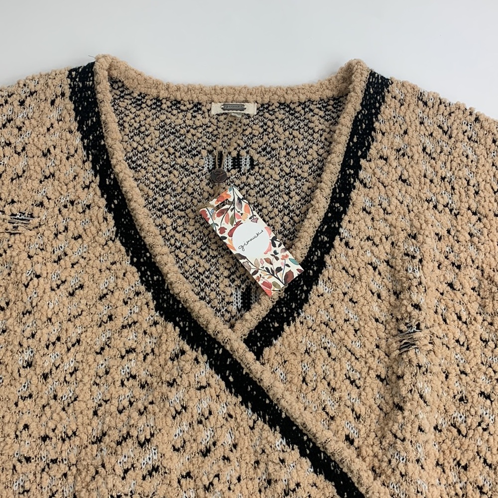 Gimmicks By Buckle Knitted Sweater Sz Small Front cross over Tan Black NEW NWT - Picture 4 of 14